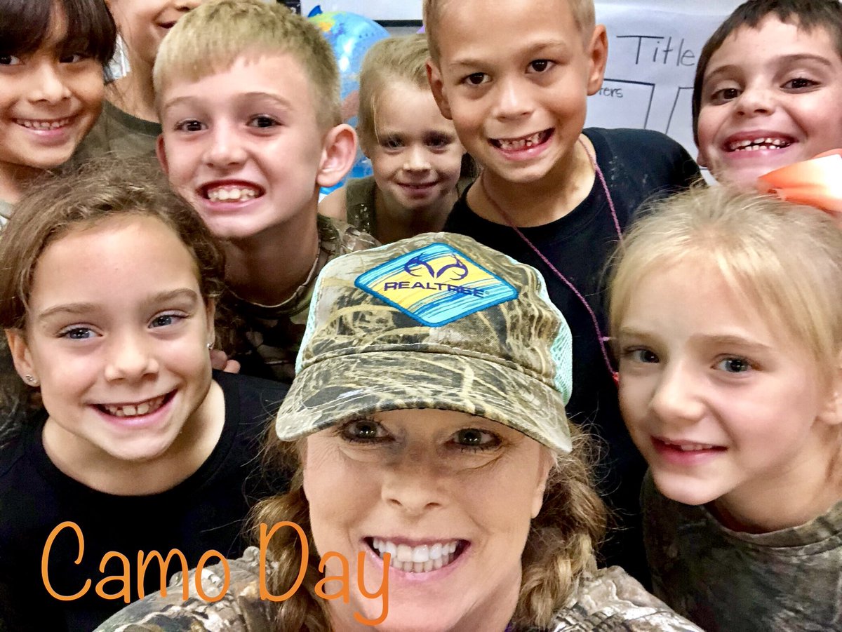 MrsBGray1's tweet photo. Camo Day, Spirit Week 2018
#FESTeamwork  #FES2018 https://t.co/QLA3Lv4taE