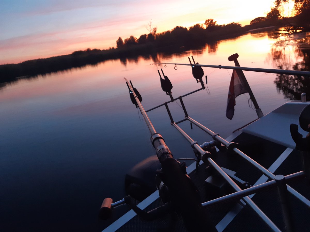 CarpAndFun's tweet photo. Beautiful evening in national park de biesbosch, North Brabant Netherlands.
#carpfishing #ciprobaits #havefun https://t.co/LLCfvdy9Y8