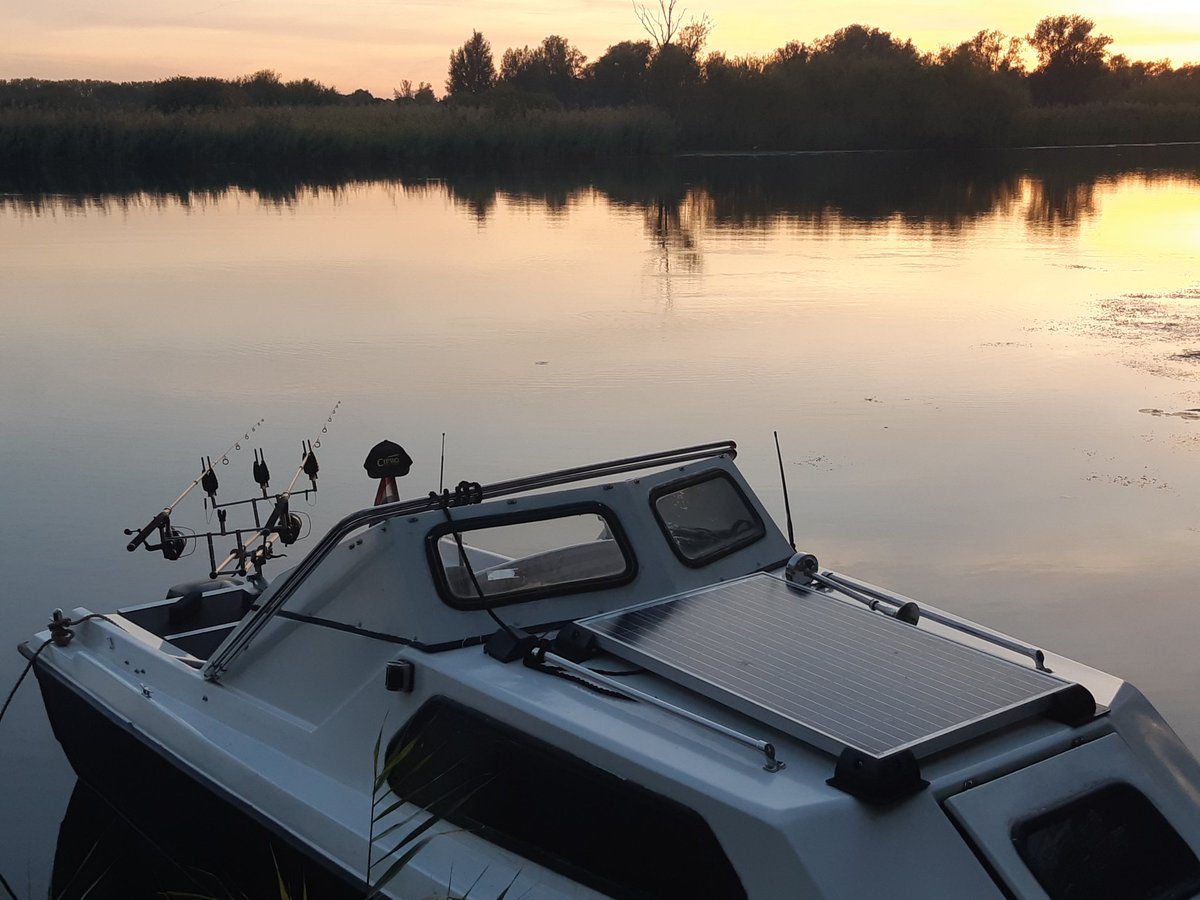 CarpAndFun's tweet photo. Beautiful evening in national park de biesbosch, North Brabant Netherlands.
#carpfishing #ciprobaits #havefun https://t.co/LLCfvdy9Y8