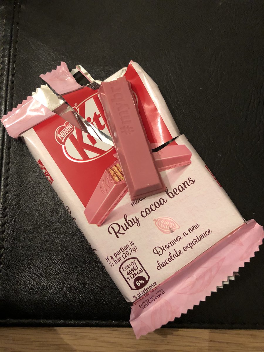 Ashvina_Gangoo's tweet image. Tried the new #rubycocoa beans kit kat today. With no artificial colors. Was pretty nice!