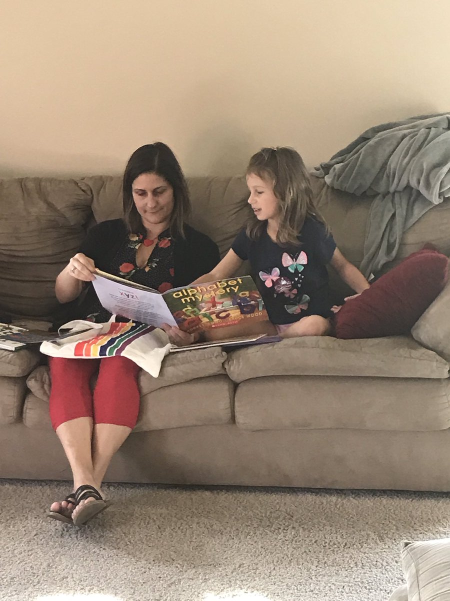 mccauslink's tweet photo. Mrs. Barrick came to our house to read with Emma! What a great way to show students you care!! https://t.co/NX2AeaJrFi