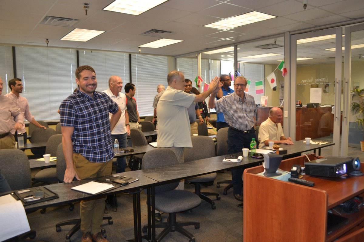 MetroPhxExport's tweet photo. Did you miss the initial #ExportExplore application deadline? Good news! You may still apply for the fall 2018 workshop series and pitch competition program. Apply by October 8 at https://t.co/6ouDDeisFK @ExportArizona @ASBA @phxchamber @GlobalChamPHX @aztechcouncil @azcommerce https://t.co/LCLqNtNo3B