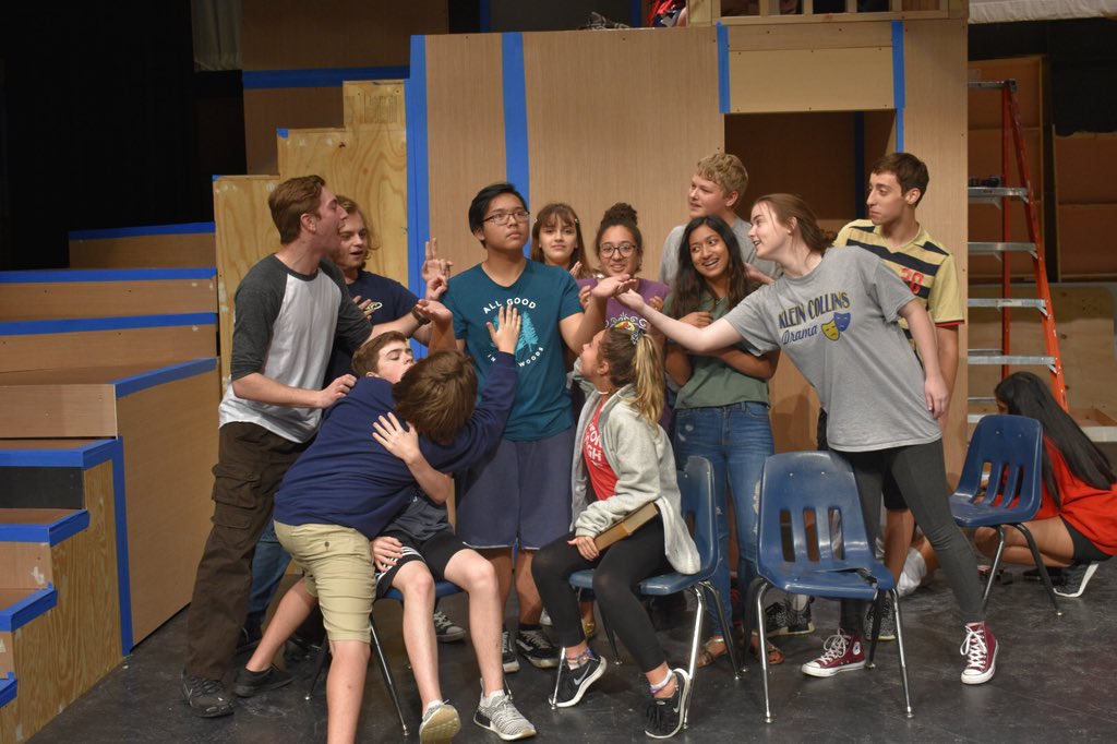 CollinsDrama's tweet photo. work hard...PLAY HARD!
Link in bio to purchase tickets to klein collins dramas production of Fools by Neil Simon ππππ
#kcdfools #comeseefools https://t.co/E8BWaU9VqQ