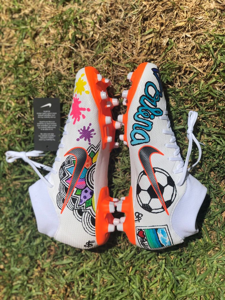Mi Twin <a href="/SoumayaAmar/">Sou Amar S.</a> a parte de romperla en la cancha tiene este talentazo 😍😍😍 Yo ya pedí los míos!! Si quieren los suyos escríbanle CRACKS!! 🤩🤩🤩 todos son personalizados!! #TacosDePoder