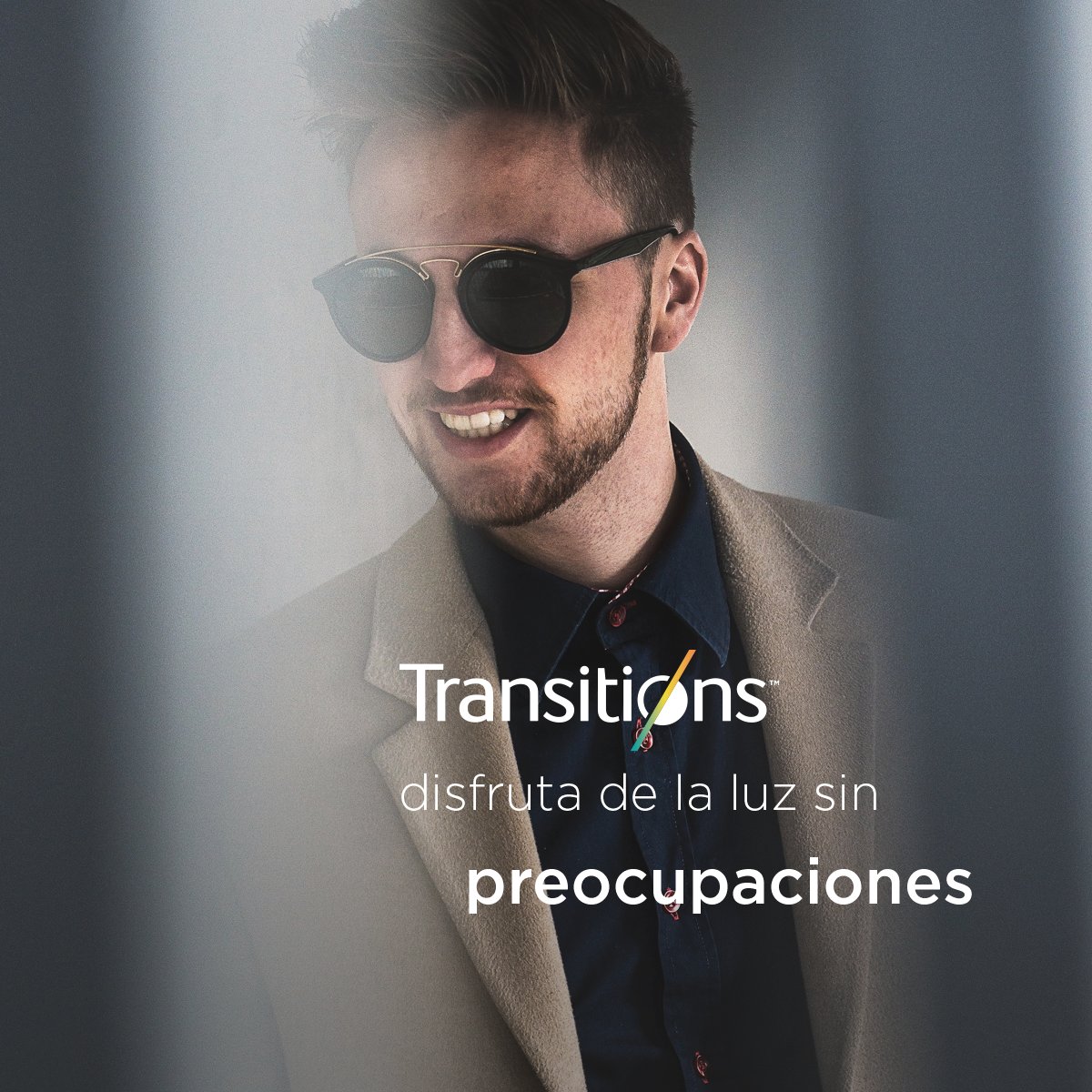 TransitionsMex's tweet photo. Refleja tu #estilo con #TransitionsSignature gris. Elígelos con u armazón estilo aviador o redondos y dales un toque más dinámico y elegante. https://t.co/mLvZi5MmzA