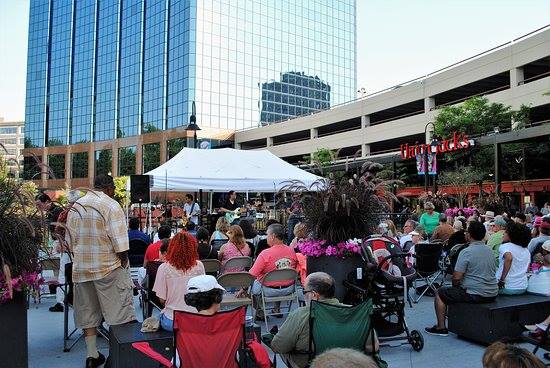 SmartUrbanLivin's tweet photo. This is the last week of free live music concerts on the Rio-Washingtonian patio! This Friday and Saturday from 6-9pm near the paddle boats and Union Jack's enjoy two incredible MoTown, Pop and Rock bands. Fun for you, family and friends! https://t.co/JwdfxNfnxo