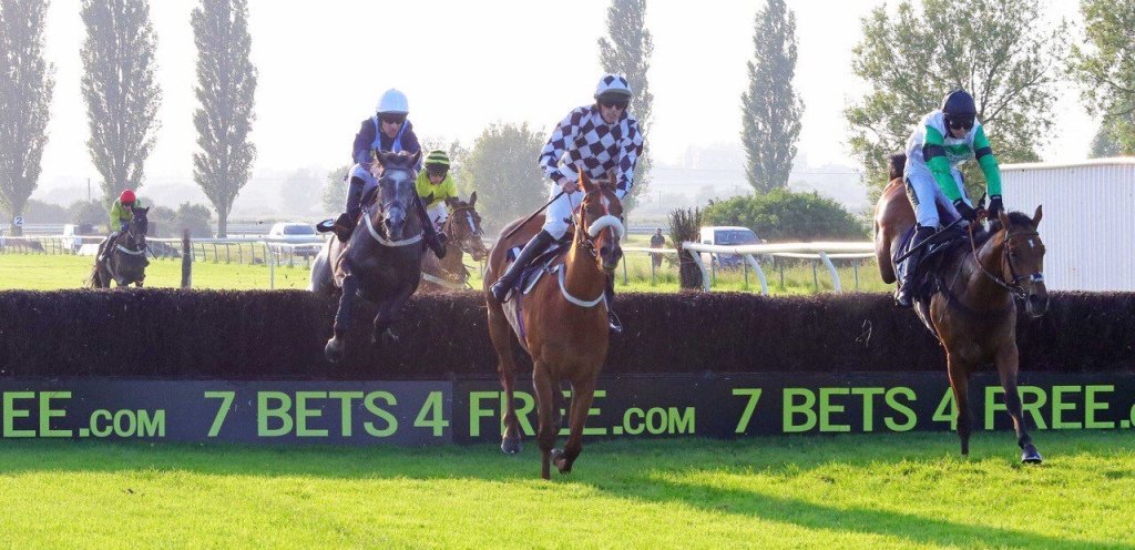marathontipping's tweet photo. Tuesday’s racing selections https://t.co/Z5oq9wLV8l https://t.co/L4S8bfQ4Uj