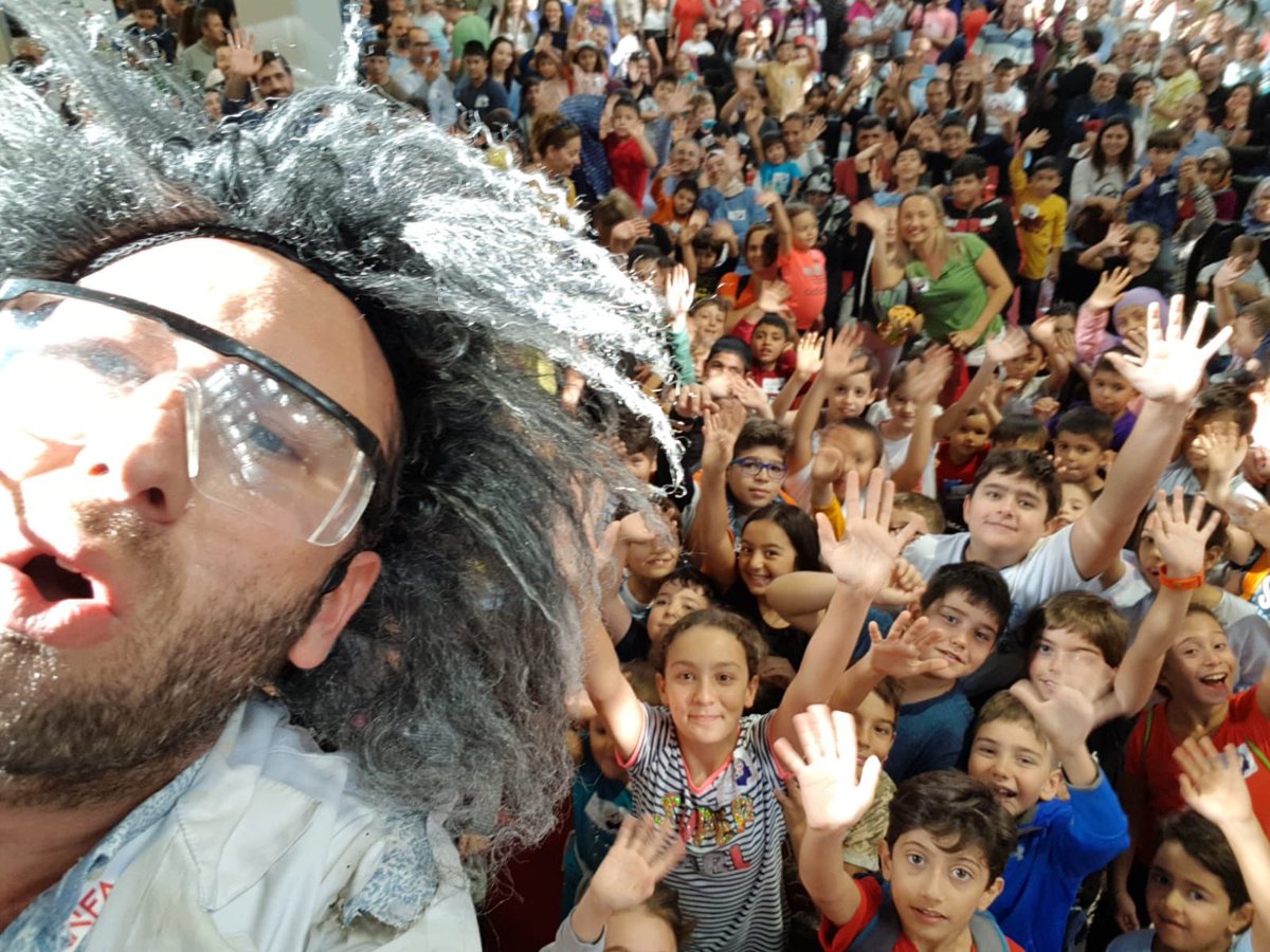 stemandmakers's tweet photo. 7’den 70’e herkese hitap edecek bir STEM festivali yapacağımızı söylemiştik. Bunu layıkıyla yerine getirmiş olmanın mutluluğunu yaşıyoruz. Tüm paydaşlarımıza teşekkür ediyoruz. #turkishstemalliance #stemmakersfest #hadisendeüret https://t.co/Va04SgnrbX