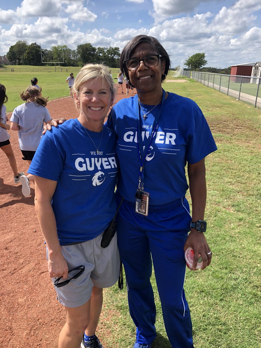 RCMSCowboys's tweet photo. Thanks for the #BlueShirtDay support. We love our girl coaches ❤️ #BlueUP #Guyerzone @STOMPOutBullyng https://t.co/RneEFGWYe5
