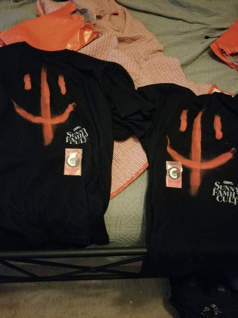 IAmAppleGod's tweet image. #CryptFamily @CryptTV look what arrived at my door, the best flipping Merch ever that's what arrived