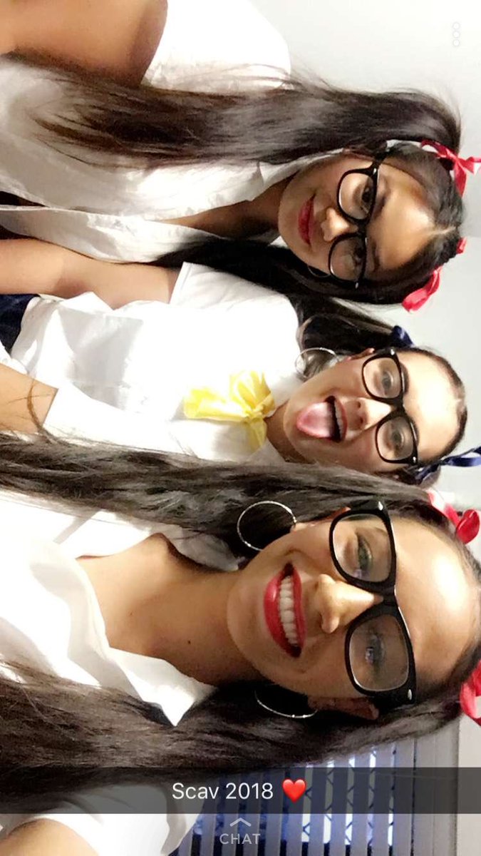 smith_izabel's tweet photo. Year 12 Scav Hunt Batch'18! #Highschoolsluts #throwbacktoAlitnighttt https://t.co/0ZgG8I8nD1