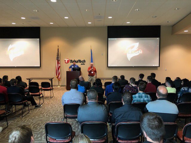 ABMABoiler's tweet photo. @Zeeco_Inc presenting at the ABMA Career Day event at @tulsatech. #ABMAMfg #ABMABoiler #boiler #career #students #nextgen https://t.co/wfxzWhwot3