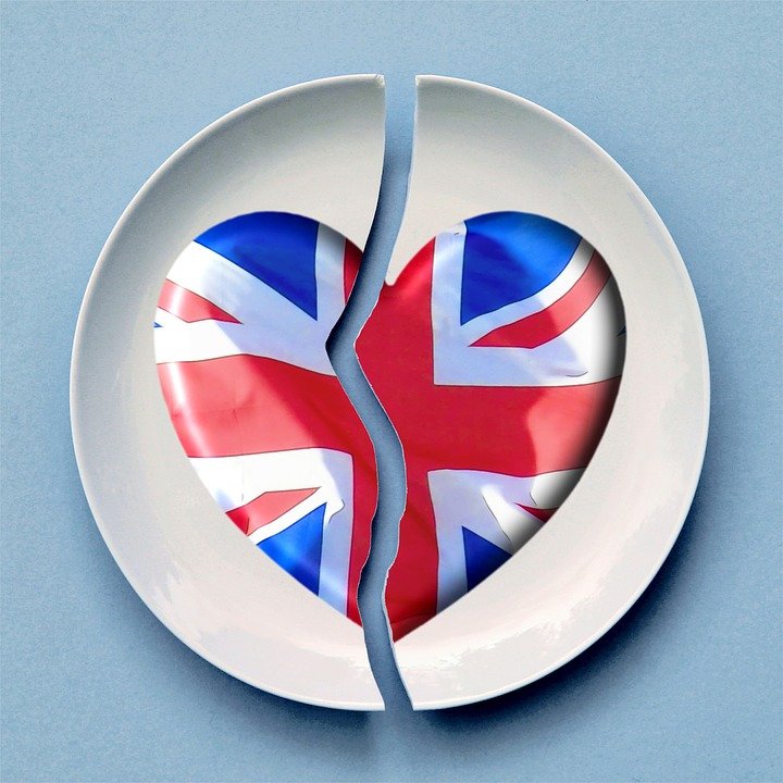 Darkfruitz's tweet photo. Conservatives dividing the UK. https://t.co/8fuVJr1yw8 https://t.co/yowiVNsJmg