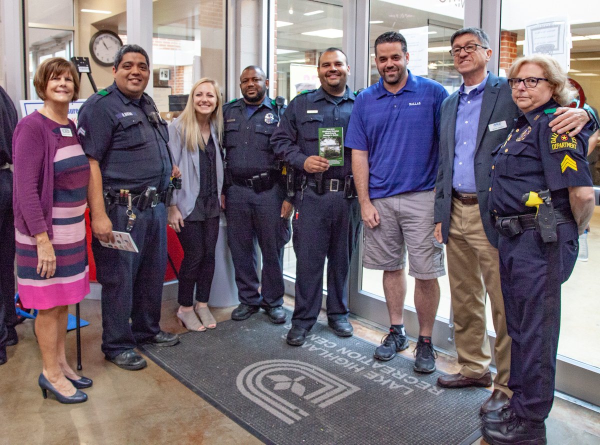 CWDisposal's tweet photo. The @NENPODPD hosted a Multi-Family Workshop on Sep 28. Attendees were treated to multi-family resources, raffle prizes, the NE Division Multi-Family Managers Guide, and much more! Guest speaker, Judge Al Cercone was the guest speaker. #CWDCares #CWDCommunity https://t.co/GiD8N9p1HO