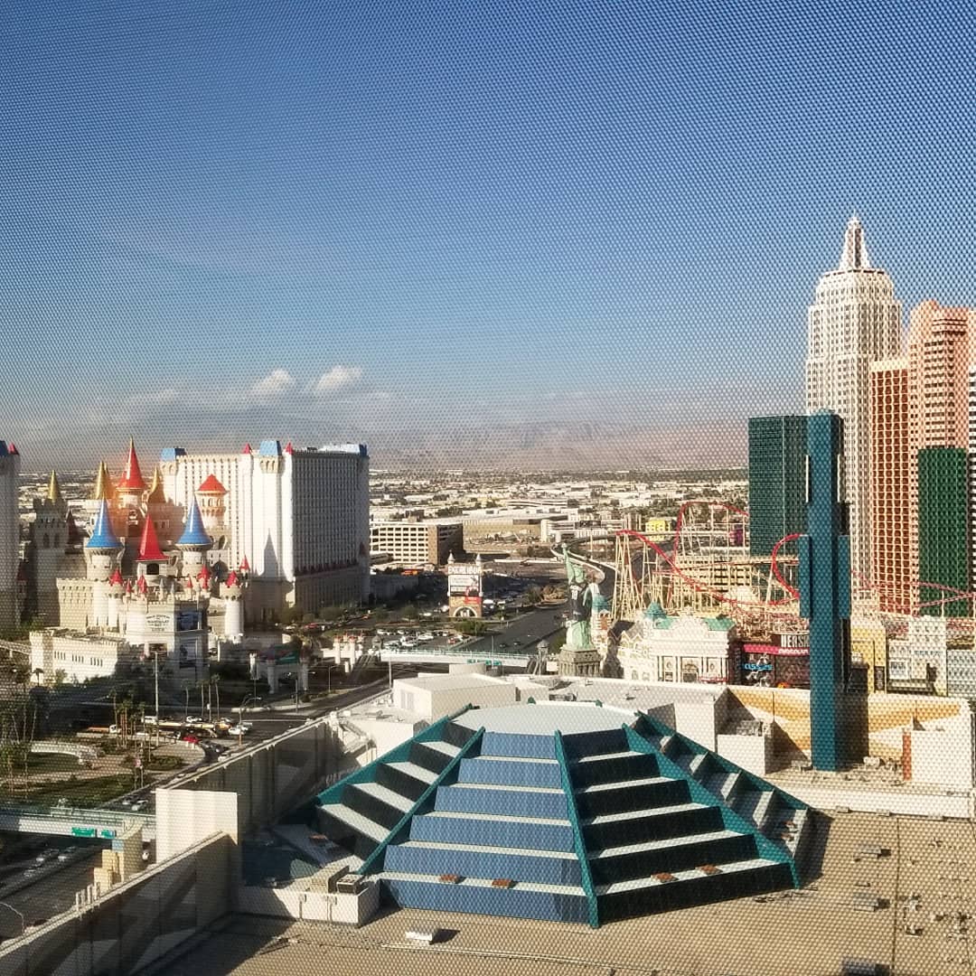 InsurShawn's tweet photo. Woke up to this! Making sure our current customers are happy and after ready to hit the #itc2018 pre-conference. If you see me walking around flag me down. I would love to talk #insurance #insurtech @SunlightSoluti2. https://t.co/7ZOivFuf4l