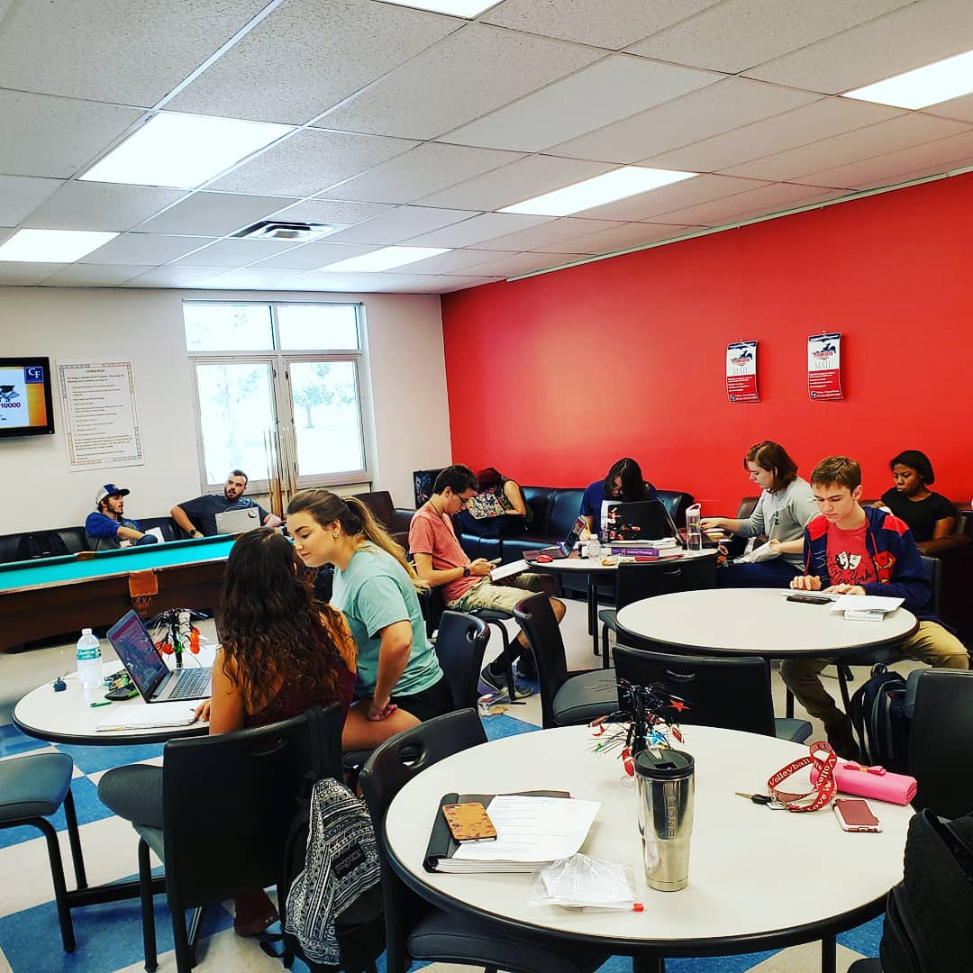 CFCitrus's tweet photo. Come on down to the Student Lounge! We are having a blast while supporting a good cause! Free popcorn and a chance to win a $25 gift card and more! https://t.co/DcQyrLhd2B