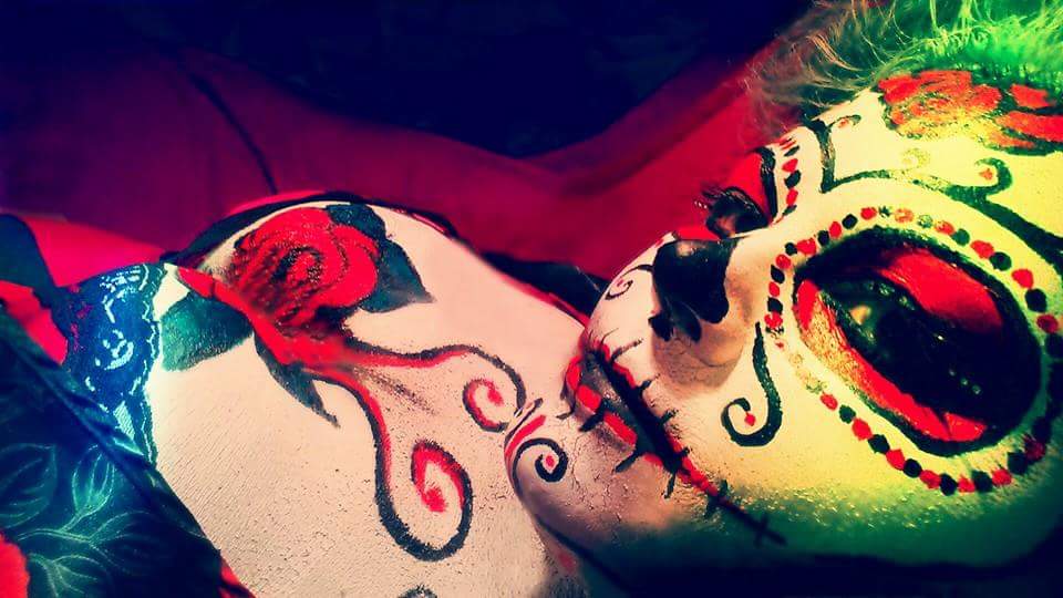 MakeupVi's tweet photo. Happy 1st day of Halloween. Me as a Sugar Skull Witch. 
#Halloween2018 #Halloween #October1st #HappyHalloween #makeup #makeupartist #mua #makeupjunkie #makeupaddict #makeupbyme #makeuplover #SugarSkull #witch #witchesofinstagram #witchtober #witches #witchy #October 💀🧙🏼‍♀️ https://t.co/NIJ2KGAlMJ