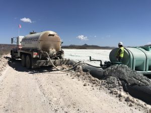 desertmtncorp's tweet photo. #MineTailings, road & tunnel #dustcontrol issues addressed at this #ArizonaCopperMine with #RoadLoc & #SurfaceLoc. https://t.co/rBJR9MUbSS
#dustcontrol #soilstabilization #roadstabilization #mining #ArizonaMines #CopperMining #miningindustry #WhatIsNotEatenIsMined https://t.co/C4plMZxDdq