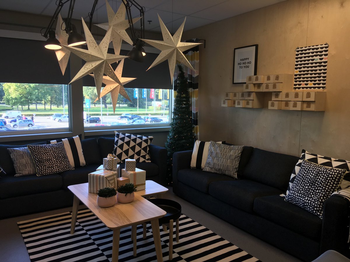 JoseHermens's tweet photo. Start gesprek #kerstbomenactie @IkeaHeerlen #Heerlen . Verkoop start 22 november. Mooie actie samen met ⁦@Natuurmonument⁩ https://t.co/xHCtyneE4U