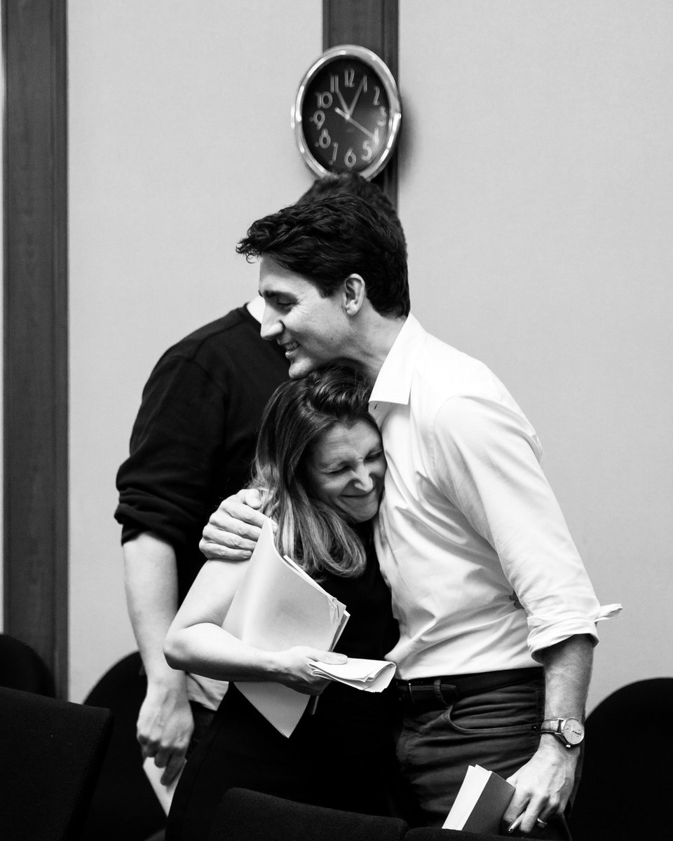 AdamScotti's tweet photo. Ottawa. 
2018.09.30.
-
#usmca #nafta #cdnpoli #polcan #ottawa https://t.co/q2J7sRcYed