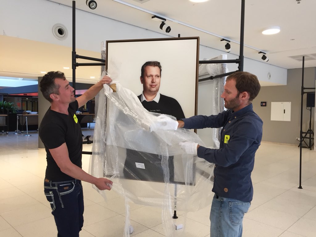 Cvthof's tweet image. @okoeroo to be disclosed 2/10 11.00 #oneconference #hackershandshake  @tobiasgroenland one-conference.nl/schedule/side-…