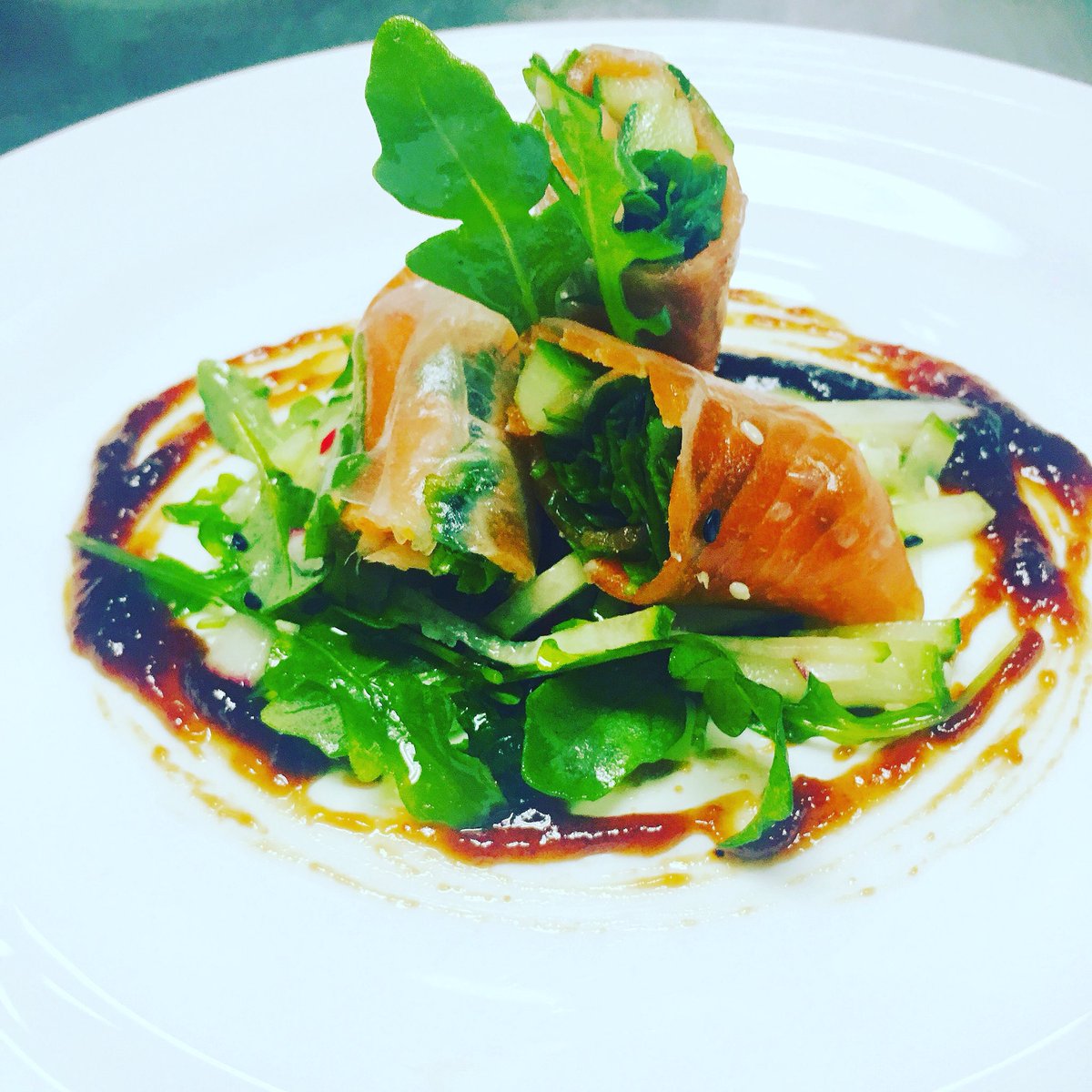 Smoked Atlantic salmon- perfect appetizer to get your taste buds going.
#smokedsalmon #HealthyEating #seafood #studentmade #springrolls #humberculinary #HumberCollege