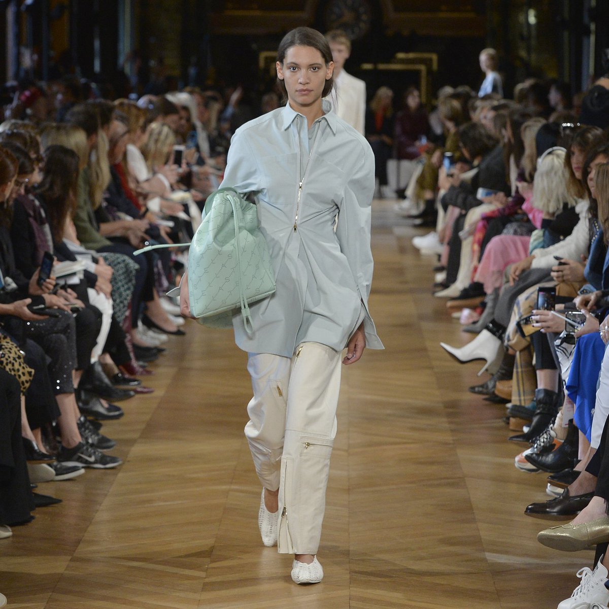 StellaMcCartney's tweet photo. Soft and statement. Summer 2019’s commanding colours, prints and details make an impression. With sustainable cotton and organic tie-dyed denim looks. #StellaMcCartney #PFW https://t.co/c2dGN9XXHM