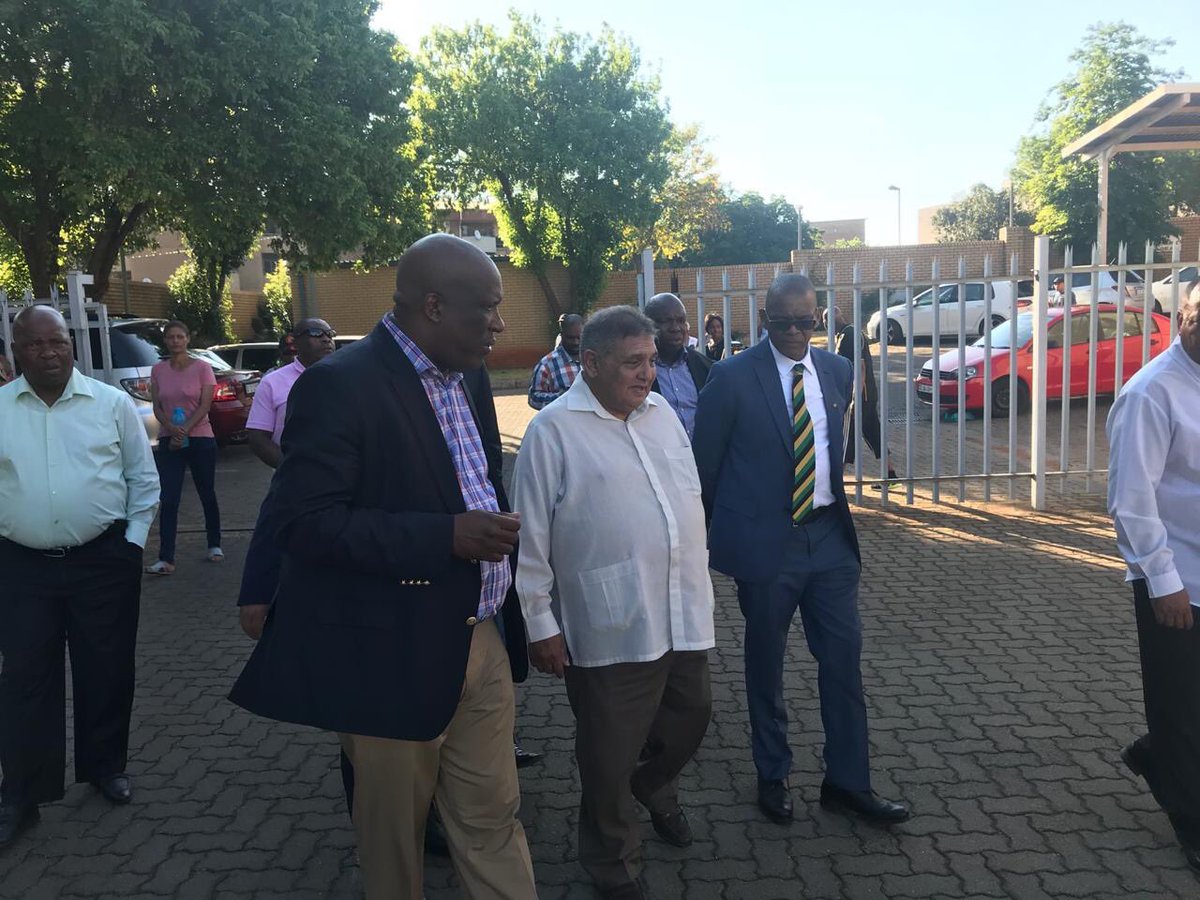 Ace Sekgobelo Elias Magashule tweet media