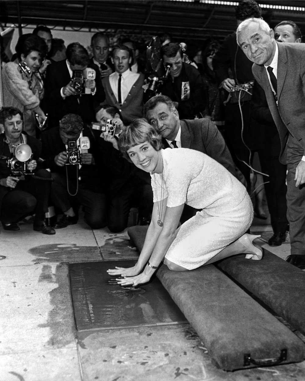 Happy birthday to the legendary Julie Andrews! She\s pictured at her imprint ceremony in 1966. 