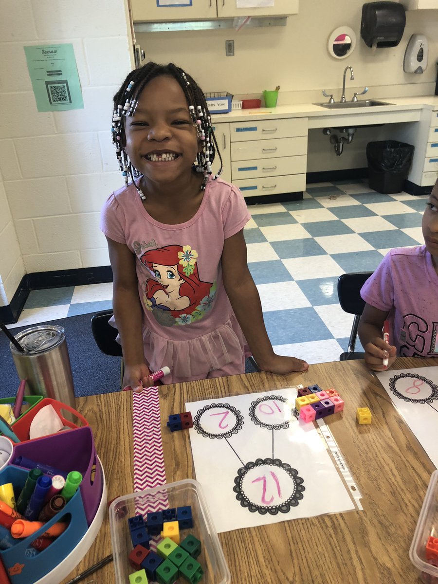 MissBradysClass's tweet photo. Today we used number bonds to show how to add two parts to make a whole! ➕ https://t.co/IxcKmKEYns