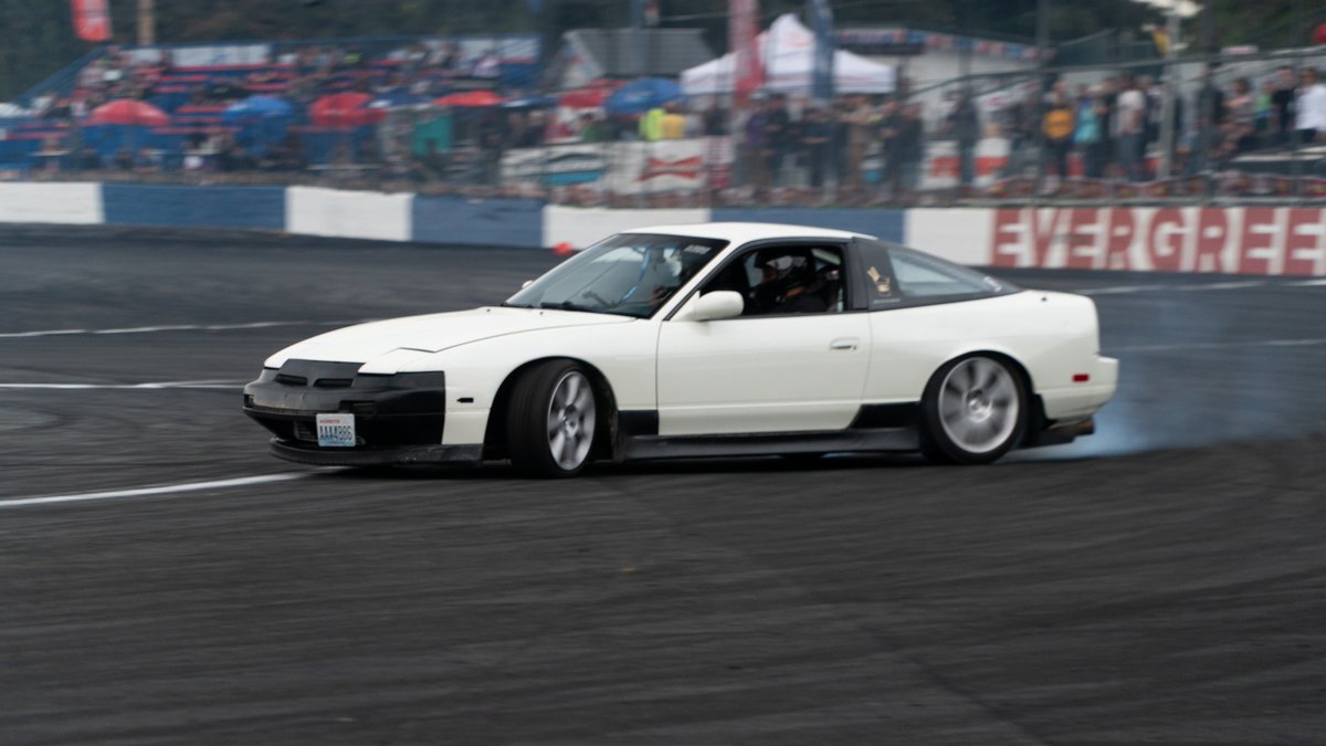 schassis_eddi's tweet photo. Ha, @serphimor took a picture of me at #DriftCon on Saturday. 🏁 https://t.co/Is2s9fRY4q
