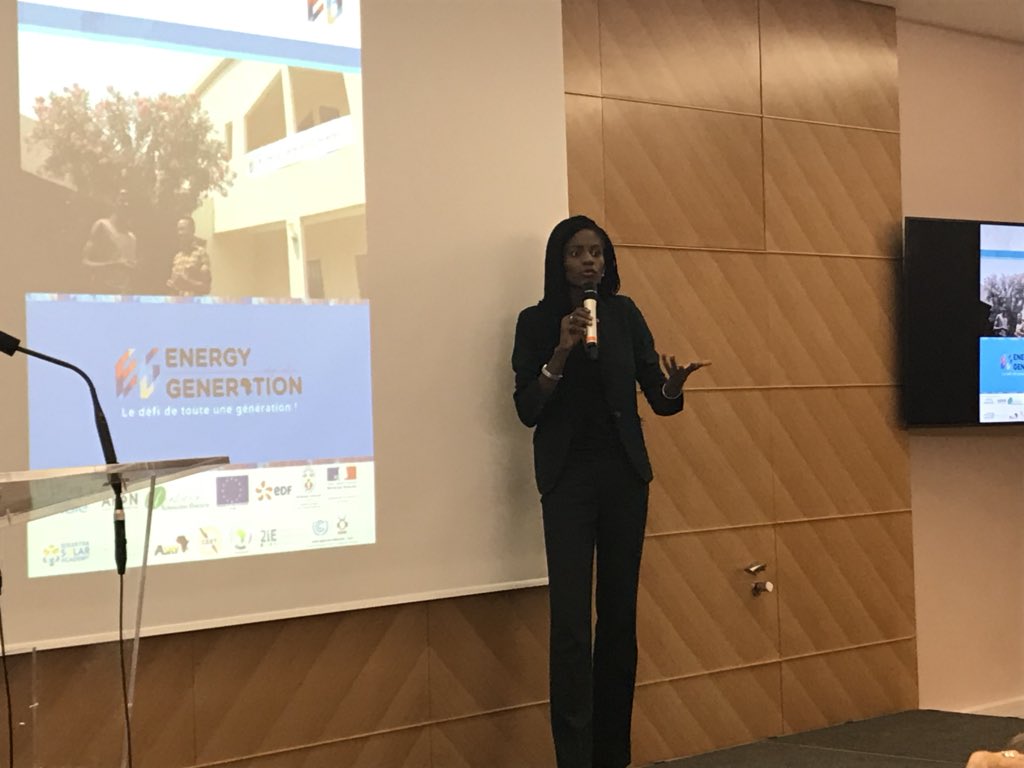 EDF_IDF's tweet photo. En direct de notre siège, @AstriaFataki , Présidente d’@EnergyGenAfrica, inspire le réseau #EnergiesDeFemmes d’@EDFofficiel par son investissement pour l’électrification de l’Afrique https://t.co/xa1Dz4umJh