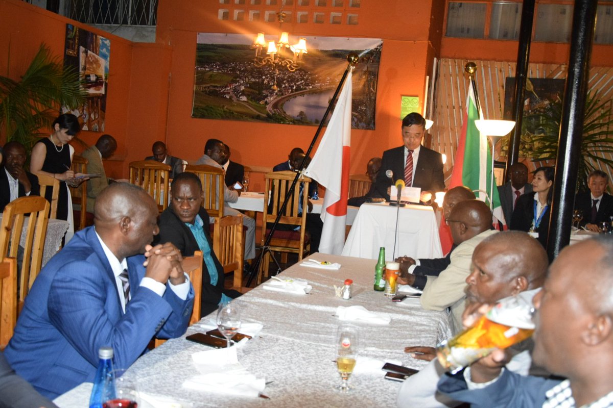 RTNBurundi's tweet photo. Cérémonies de remise du Prix du Ministre Japonais des Affaires Étrangères à la fédération #Burundiaise de #Karaté (#FEBUKA) au Restaurant Vinoteque @MairieBuja https://t.co/vAAcbpTN4c