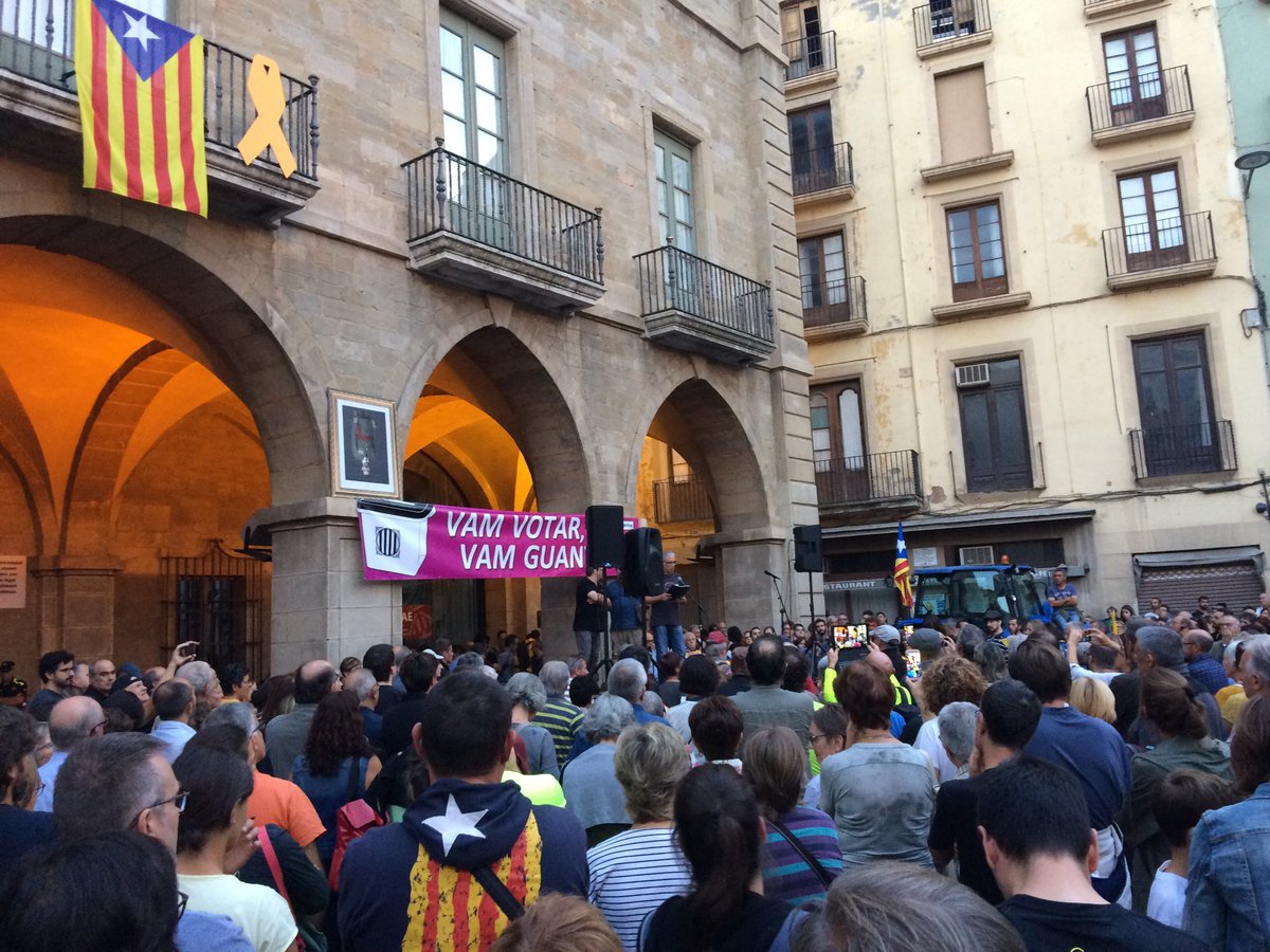 josepmpinto's tweet photo. #VamVotarVamGuanyar #1Oct #FemLaRepúblicaCatalana #Manresa #Plataforma1Oct https://t.co/7oinAhszFE