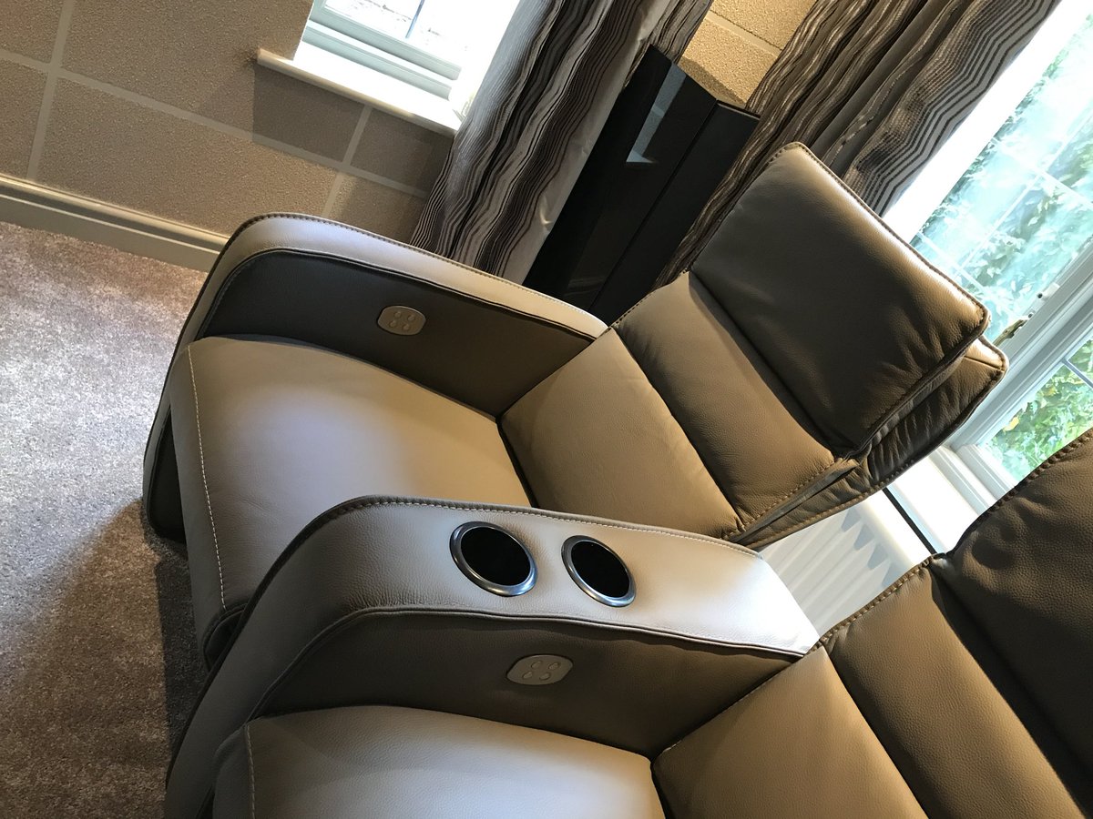 atlantikav's tweet image. All New Cineca Amalfi #Cinema #seating, in #Italian grained leather, 2 Motor 3-way with reciprocating headrests - superb! @ArtcousticUK @Cinecacs @RIBANorth @RIBASouthWest @calderpeel @CEDIA @DolbyTheatre @bespoke_cinemas @cinema @DolbyCinema @JVC_UK @ScreenExcel @ScreenLineSrl