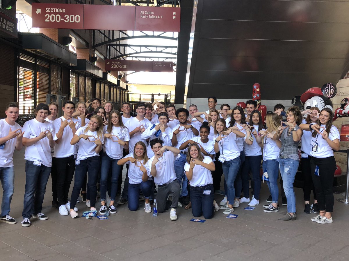 drhs_deca's tweet photo. Desert Ridge DECA at Fall Leadership last week! we are #readyforit https://t.co/NWGgJNC9LH