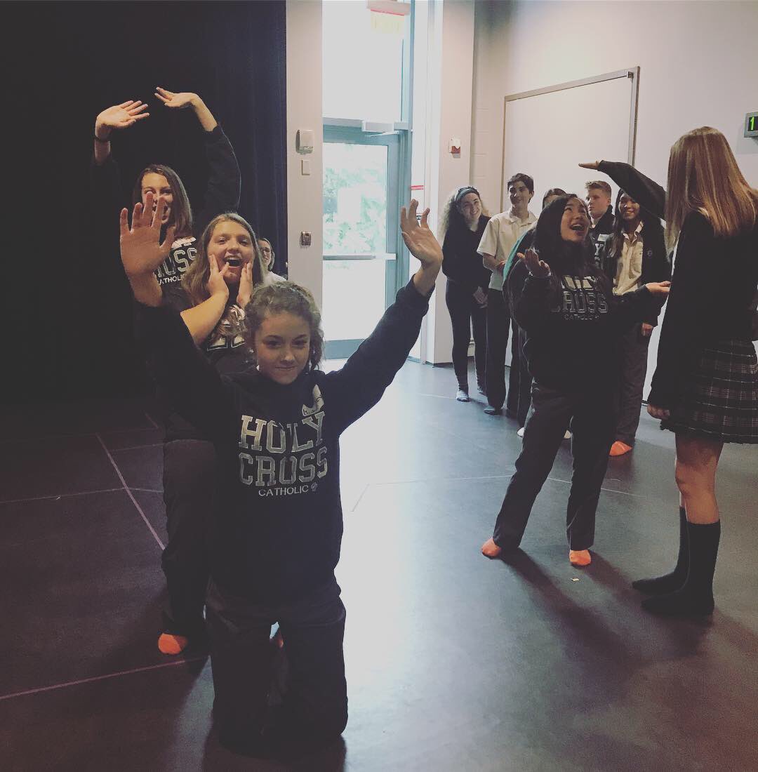 hcwethenorthend's tweet photo. HC drama βworkingβ the workshop and tour at the Marilyn Walker School of Performing and Fine Arts. #WeTheNorthEnd #alwayslearning #strikeapose #dontbesodramatic https://t.co/ks4RMovggh
