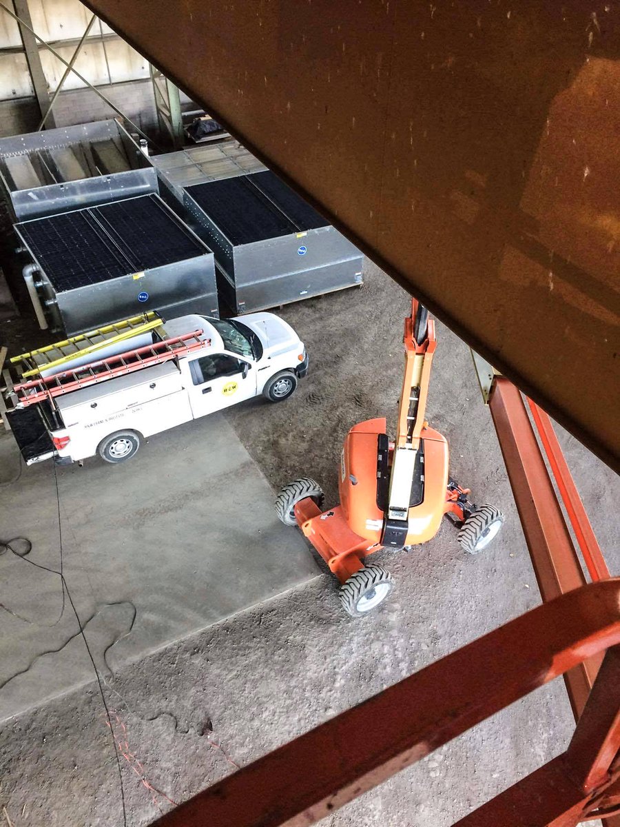 Views from above! On site today working hard!

rwhoist.com
#slack #boom #canada #explorecanada #service #safety #lift #swing #hook #ontario #cranesinthesky #lodestar #fix #new #likenew #cranework #hamilton #london #burlON #HamOnt #sarnia #oakville #mississauga