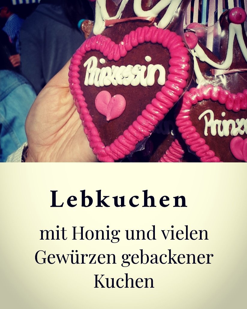 Ich mag Lebkuchen und kaufe die auf jedem Fest. Jetzt habe ich noch zwei vom #Oktoberfest mitgebracht.  Und mögt Ihr #Lebkuchen auch?
#Deutschland #deutschlernen