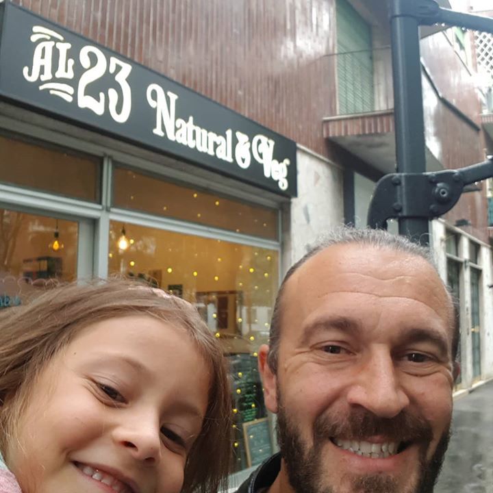 MarcoMummy's tweet photo. Pranzo io e la Bea, tutto ottimo. Pure il dolce, che si é  pappata🤣🤣👍 https://t.co/ut4vJwWiSP