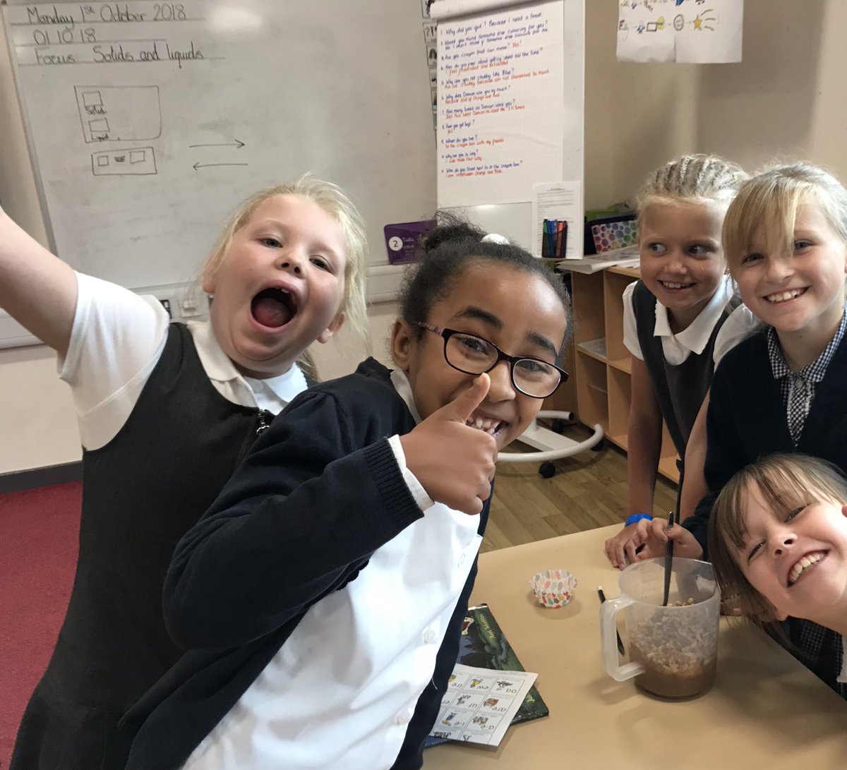 MissGavagan's tweet photo. Class 8 loved experiementing with chocolate.... and eating it! π π« #solidtoliquid #science #foodforthought #topic @WhitegateSch https://t.co/NjL8iqSCri