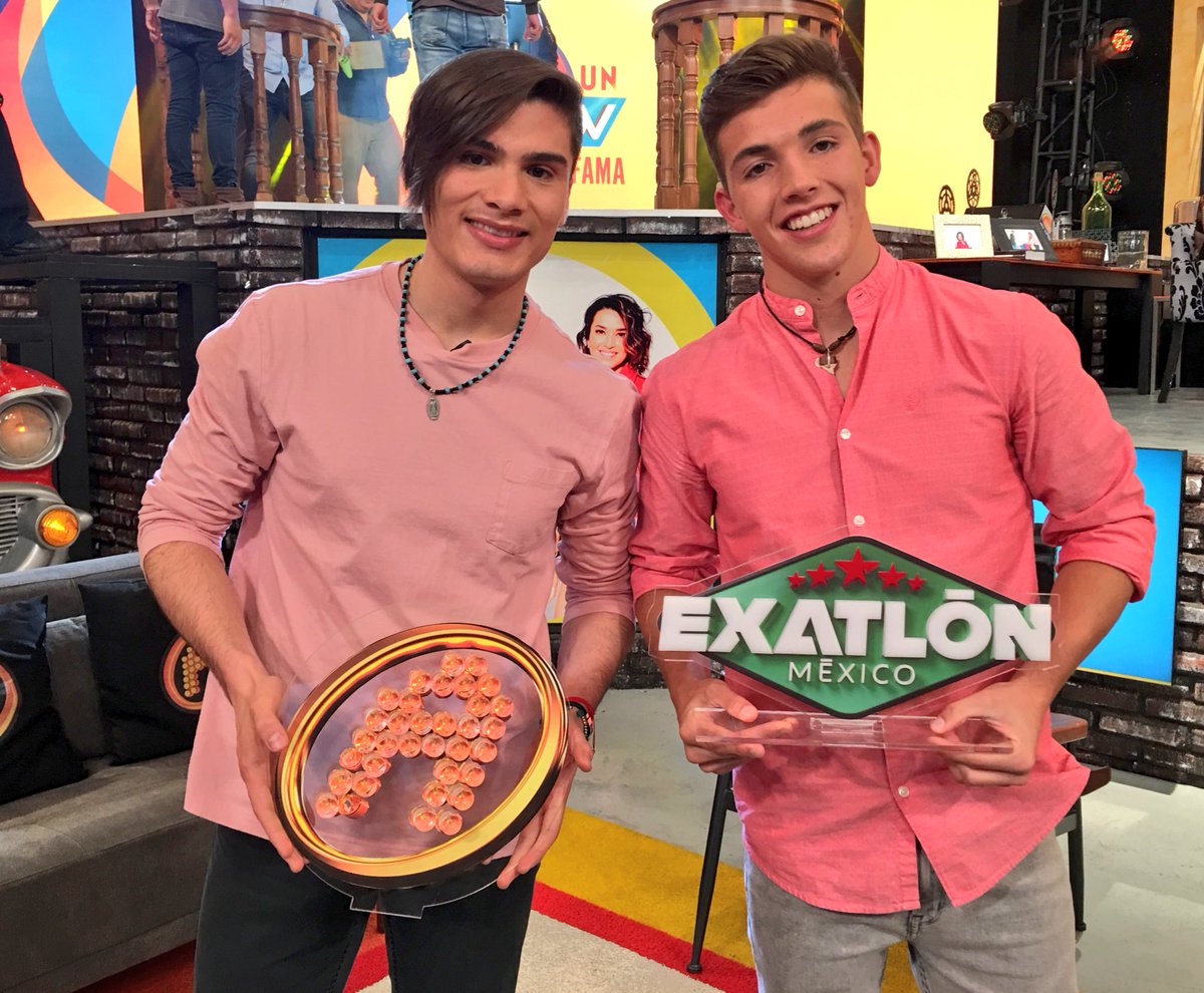 ¡Muchas gracias #Diego y #MarianoRazo por acompañarnos y divertirse este lunes en #TodoUnShowMX! 
🙌🏻🎉🎊👏🏻