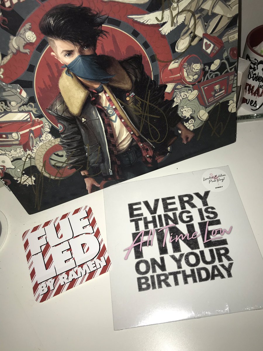 kpengw's tweet photo. Everything is Fine.... THE VINYL CAME!! 😍😍#alltimelow #myfbrstyle @AllTimeLow @FueledByRamen @JackAllTimeLow @riandawson @zackalltimelow @AlexAllTimeLow https://t.co/uyuvKBQqG0