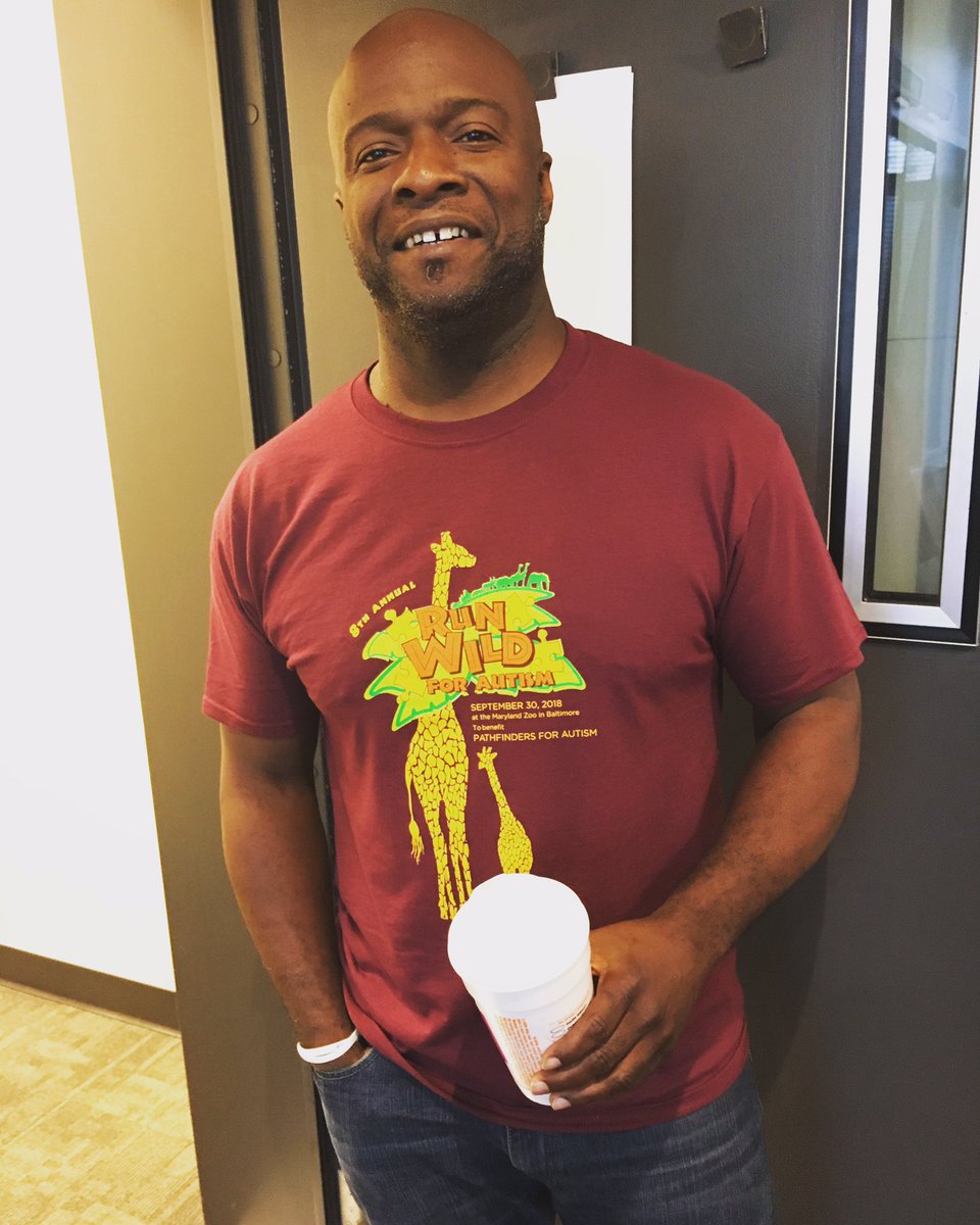 GinaCrash's tweet photo. .@RobLongSports #inthedoorway @Todays1019 sporting his βRun Wild For Autismβ @marylandzoo t-shirt benefiting @Path_For_Autism #Runwild2018 https://t.co/ecXk0a40Km