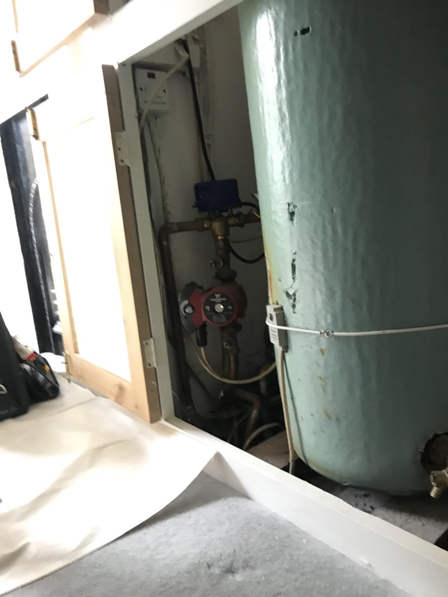 plumbedwright's tweet photo. Old cylinder photos https://t.co/gt9SR3DFYy