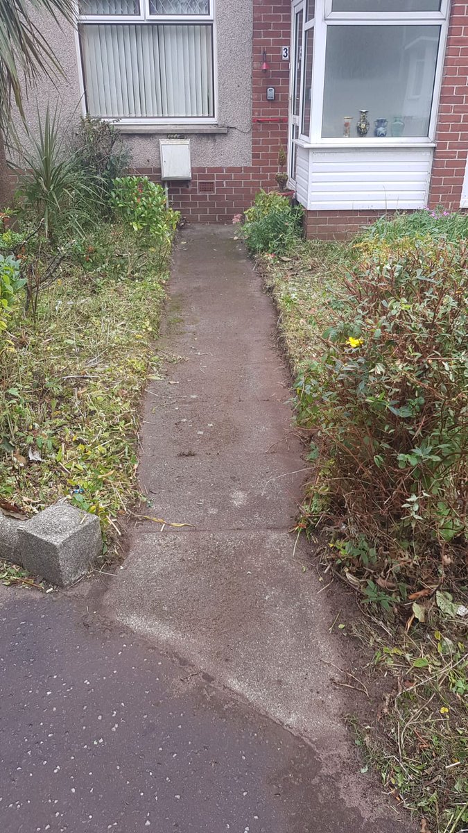 essentials_plus's tweet photo. Massive garden renovation today for Mrs O'Brien.Some before &amp; after photos.Nice job team #EssentialsPlus offers on the job training, with real practical work skills, &amp; a salary while you learn. #SupportingourCommunity #NorthAyrshire #TCB @DYWAyrshire @NAC_CEO @NAC_Leader @NAHSCP https://t.co/s5VPs72j7I