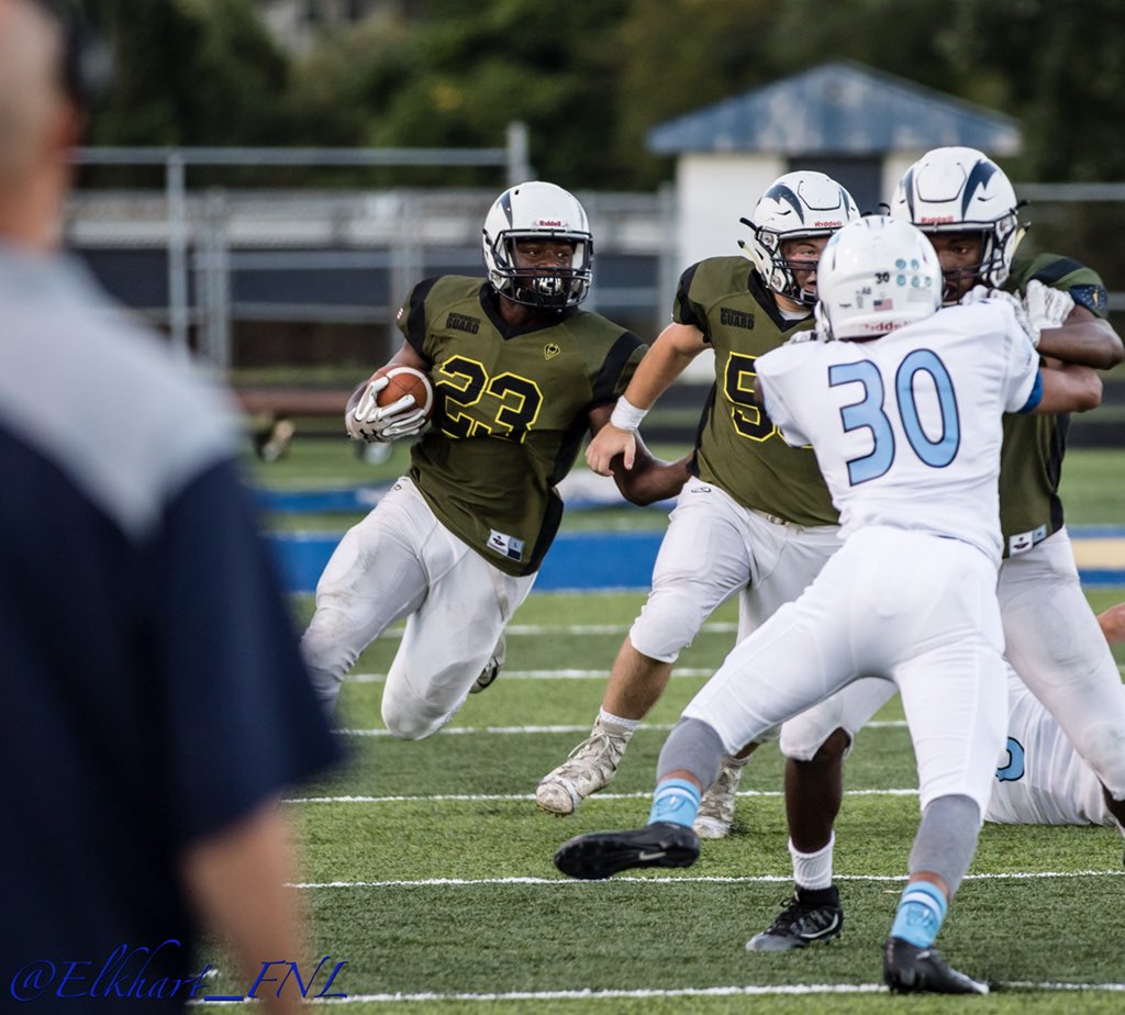 coachshattuck's tweet photo. College Coaches:  This is one bad man.  5'10" 210lb Class of 2020 Mark Brownlee Elkhart Central High School, Elkhart, Indiana. 1374 yards and 15 rushing TD's through 7 games. Big time player! 
https://t.co/64PzgOUEWA
@Markavun51 https://t.co/GVDaY2ZHvA