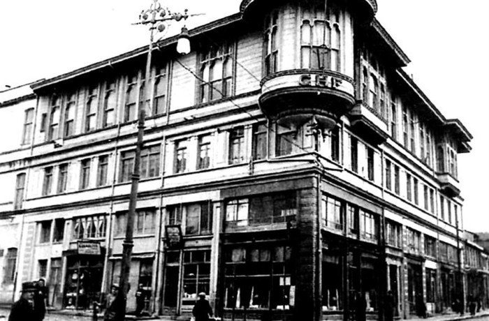 Letafet Apartmanı, eski Şehzadebaşı-Vezneciler'in simge yapılarından birisidir.