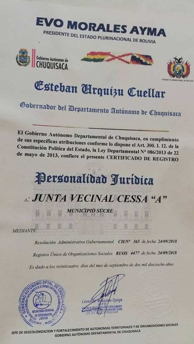 JDFATOS's tweet image. La J-DFATOS dependiente de la Secretaria General de Coordinación del G.A.D.CH  hace ENTREGA de la PERSONALIDAD JURIDICA a la "Junta Vecinal Cessa A" del 
Distrito 2 del Municipio de Sucre. Los vecinos quedaron agradecidos con el   Gobernador ESTEBAN URQUIZU CUELLAR
