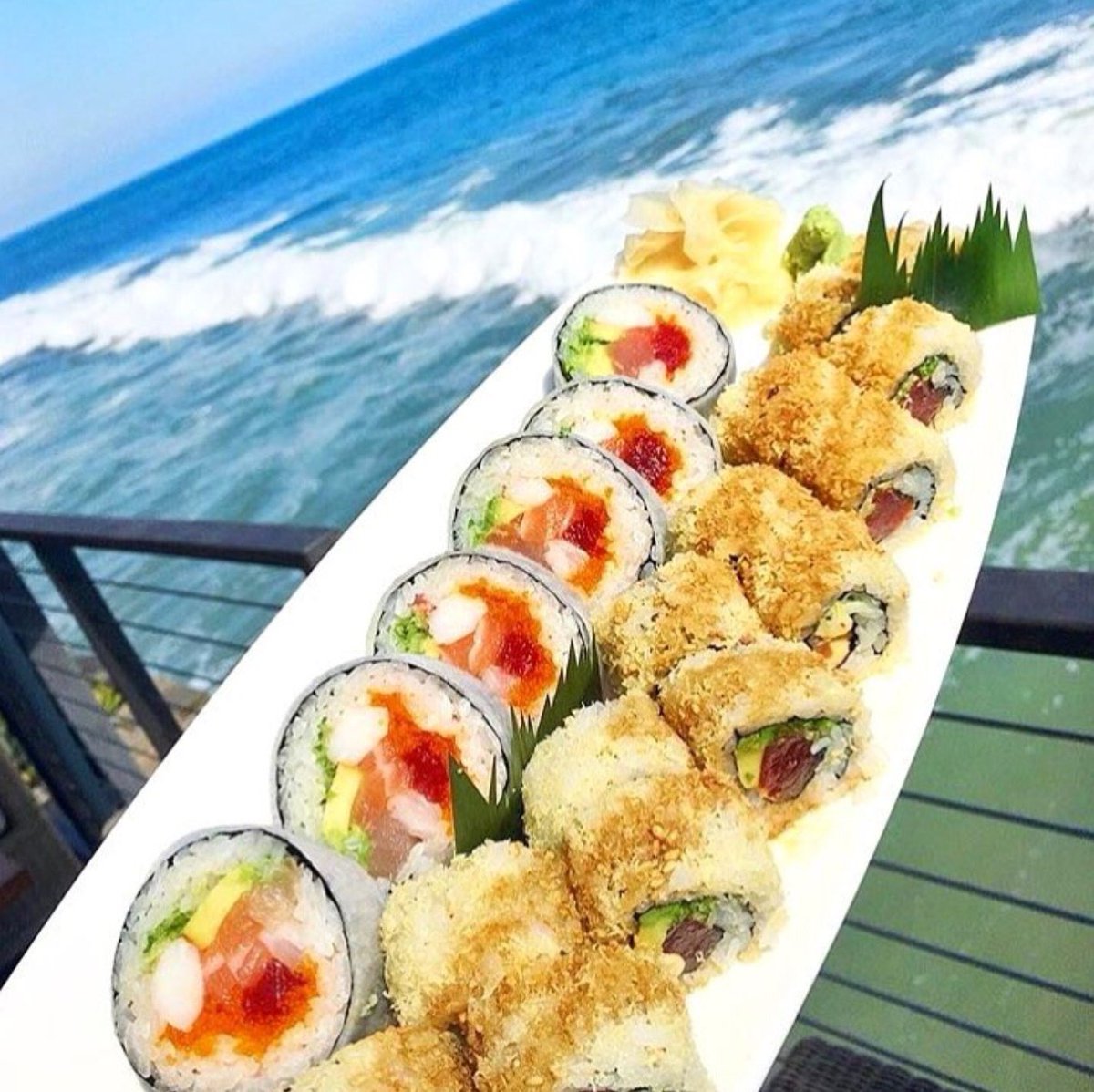 Sushi rolls &amp; views🍱🌴